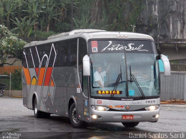 Intersul 7016 na cidade de Santos, São Paulo, Brasil, por Daniel Santos Sardi. Número da foto: #1528167.