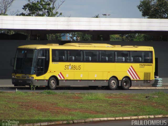 Viação Itapemirim 44087 na cidade de Brasília, Distrito Federal, Brasil, por Paulo Camillo Mendes Maria. ID da foto: 1530915.