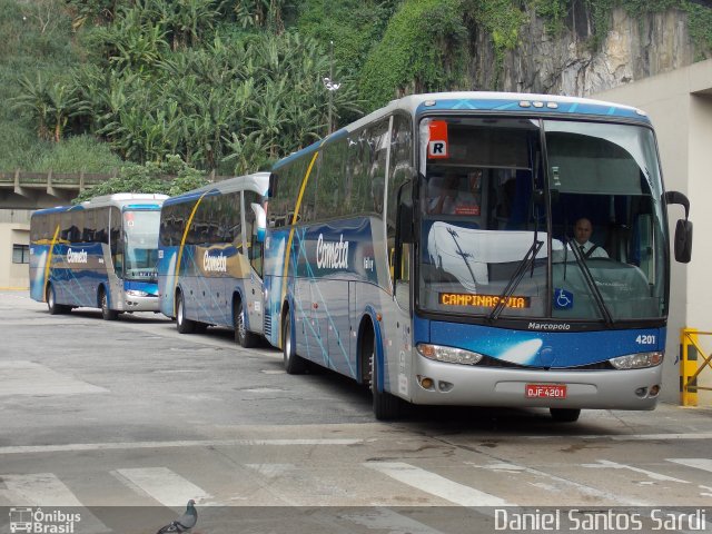 Viação Cometa 4201 na cidade de Santos, São Paulo, Brasil, por Daniel Santos Sardi. Número da foto: #1534951.