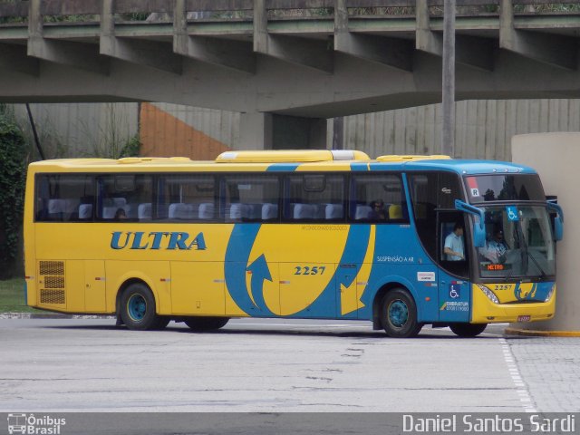 Viação Ultra 2257 na cidade de Santos, São Paulo, Brasil, por Daniel Santos Sardi. Número da foto: #1534815.