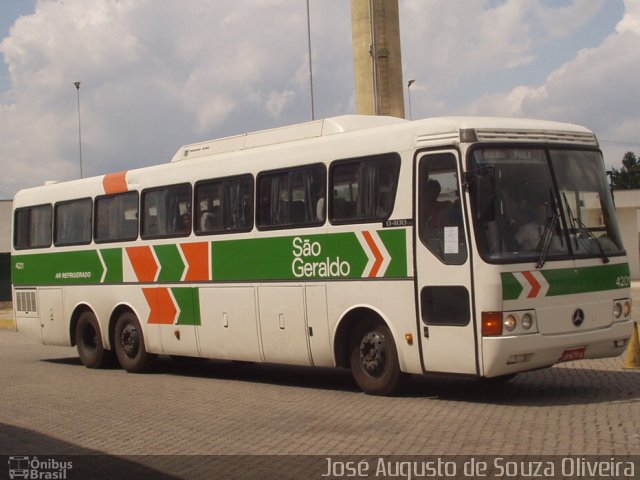 Cia. São Geraldo de Viação 4201 na cidade de Resende, Rio de Janeiro, Brasil, por José Augusto de Souza Oliveira. ID da foto: 1535336.