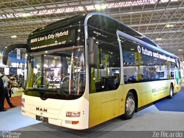 Volkswagen Ônibus e Caminhões - MAN Latin America LION'SCITY na cidade de Rio de Janeiro, Rio de Janeiro, Brasil, por Zé Ricardo Reis. Número da foto: #1542627.