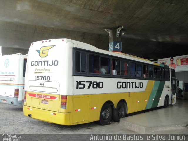 Empresa Gontijo de Transportes 15780 na cidade de Uberlândia, Minas Gerais, Brasil, por Antonio de Bastos  e Silva Junior. ID da foto: 1542364.