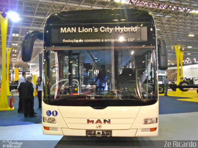 Volkswagen Ônibus e Caminhões - MAN Latin America Lion'sCity na cidade de Rio de Janeiro, Rio de Janeiro, Brasil, por Zé Ricardo Reis. ID da foto: 1542649.