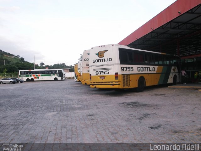 Empresa Gontijo de Transportes 9755 na cidade de Itaobim, Minas Gerais, Brasil, por Leonardo Fidelli. ID da foto: 1546456.