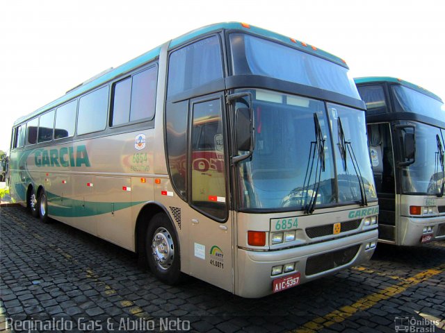 Viação Garcia 6854 na cidade de Londrina, Paraná, Brasil, por Reginaldo Gas. ID da foto: 1548680.