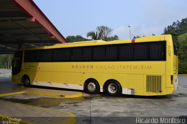 Viação Itapemirim 45219 na cidade de Queluz, São Paulo, Brasil, por Ricardo Silva Monteiro. Número da foto: #1508121.