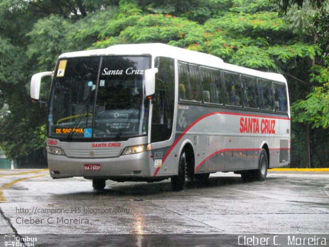 Viação Santa Cruz 8360 na cidade de São Paulo, São Paulo, Brasil, por Cleber C.  Moreira. Número da foto: #1508477.