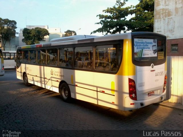 Real Auto Ônibus A41085 na cidade de Rio de Janeiro, Rio de Janeiro, Brasil, por Lucas Passos. Número da foto: #1508667.