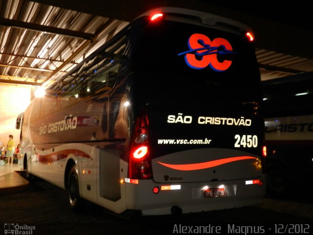 Viação São Cristóvão 2450 na cidade de Divinópolis, Minas Gerais, Brasil, por Alexandre  Magnus. Número da foto: #1510108.