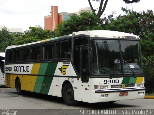 Empresa Gontijo de Transportes 9300 na cidade de São Paulo, São Paulo, Brasil, por Sérgio Augusto Braga Canuto. ID da foto: 1510021.