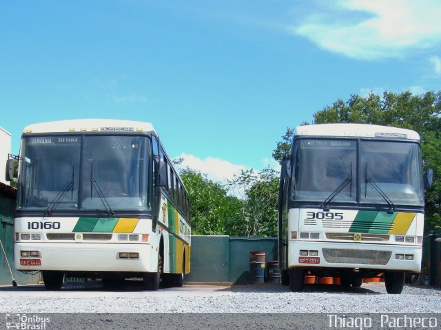 Empresa Gontijo de Transportes 10160 na cidade de Januária, Minas Gerais, Brasil, por Thiago  Pacheco. ID da foto: 1549136.