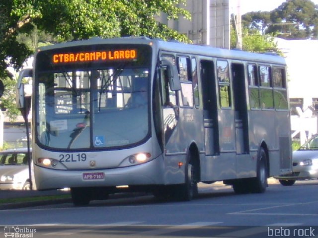 Empresa de Ônibus Campo Largo 22L19 na cidade de Curitiba, Paraná, Brasil, por Alberto Selinke. Número da foto: #1552284.