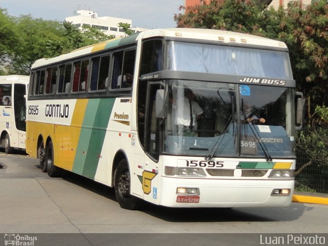 Empresa Gontijo de Transportes 15695 na cidade de São Paulo, São Paulo, Brasil, por Luan Peixoto. ID da foto: 1551499.