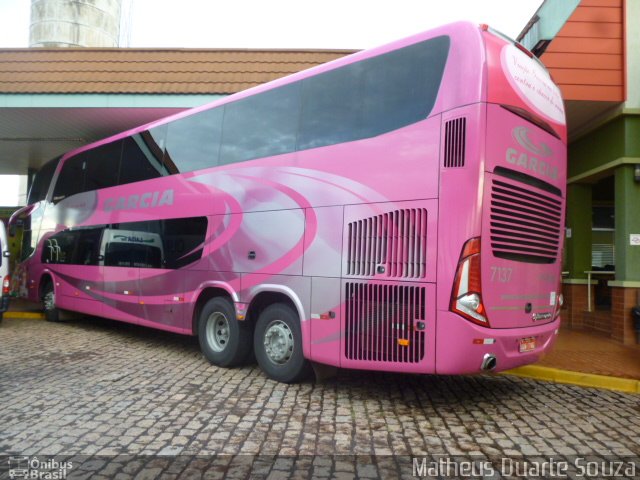 Viação Garcia 7137 na cidade de Santa Cruz do Rio Pardo, São Paulo, Brasil, por Matheus Duarte Souza. Número da foto: #1555718.