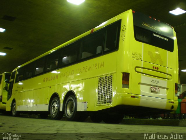 Viação Itapemirim 45209 na cidade de Belo Horizonte, Minas Gerais, Brasil, por Matheus Adler. Número da foto: #1558556.