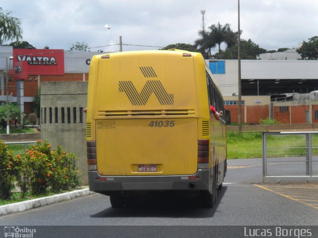 Viação Itapemirim 41035 na cidade de Uberlândia, Minas Gerais, Brasil, por Lucas Borges . Número da foto: #1560637.
