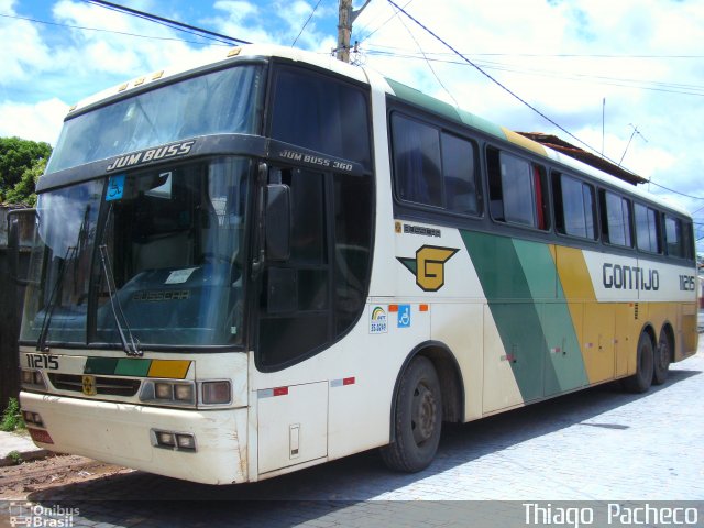 Empresa Gontijo de Transportes 11215 na cidade de Januária, Minas Gerais, Brasil, por Thiago  Pacheco. ID da foto: 1563628.