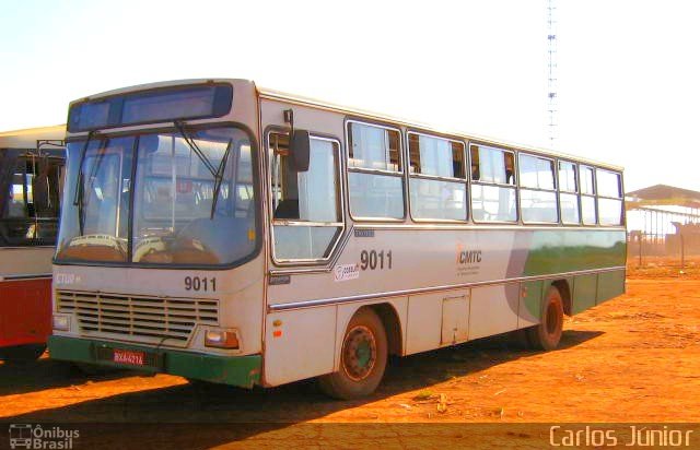 CTUR - Cooperativa de Transporte Urbano 9011 na cidade de Aparecida de Goiânia, Goiás, Brasil, por Carlos Júnior. Número da foto: #1563491.
