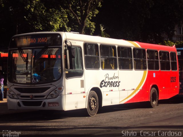 Pruden Express 1205 na cidade de Presidente Prudente, São Paulo, Brasil, por Silvio  Cesar Cardoso. Número da foto: #1566140.