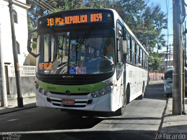 Viação Nossa Senhora de Lourdes B58070 na cidade de Rio de Janeiro, Rio de Janeiro, Brasil, por Zé Ricardo Reis. ID da foto: 1566885.