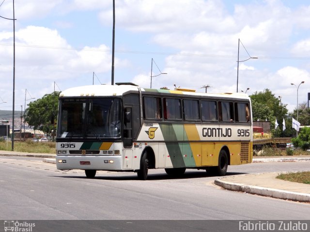 Empresa Gontijo de Transportes 9315 na cidade de Vitória da Conquista, Bahia, Brasil, por Fabricio Zulato. ID da foto: 1567797.