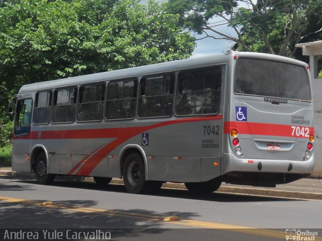 Auto Viação Floresta 7042 na cidade de Campo Grande, Mato Grosso do Sul, Brasil, por Andrea Yule Carvalho. Número da foto: #1567437.