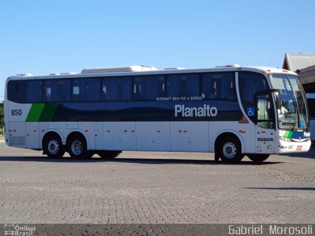 Planalto Transportes 850 na cidade de Pelotas, Rio Grande do Sul, Brasil, por Gabriel  Morosoli. ID da foto: 1567486.