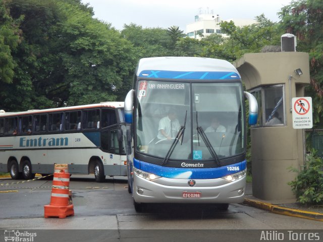 Viação Cometa 10266 na cidade de São Paulo, São Paulo, Brasil, por Atilio Torres. Número da foto: #1567282.