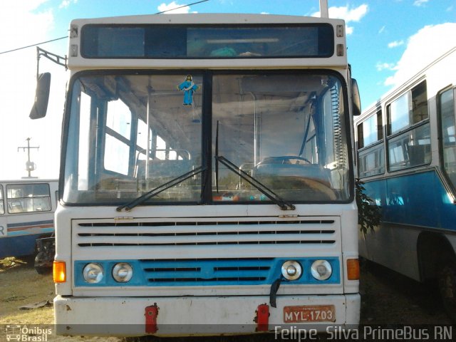 Ônibus Particulares 002 na cidade de Afonso Bezerra, Rio Grande do Norte, Brasil, por Felipe  Jose. Número da foto: #1567275.