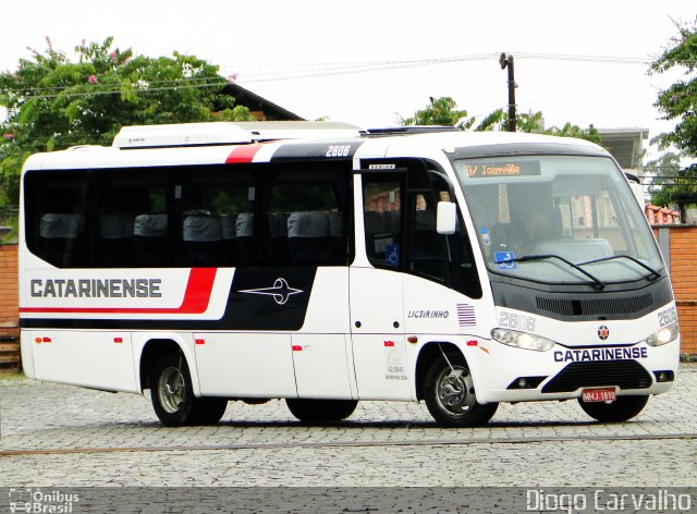 Auto Viação Catarinense 2606 na cidade de Joinville, Santa Catarina, Brasil, por Diogo de Carvalho Silva. Número da foto: #1569154.