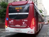Viação Campo Belo 7 2095 na cidade de São Paulo, São Paulo, Brasil, por Fernando Santos. Número da foto: #:id.