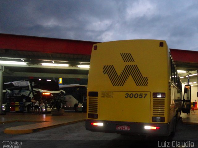 Viação Itapemirim 30057 na cidade de Queluz, São Paulo, Brasil, por Luiz Claudio . Número da foto: #1574444.