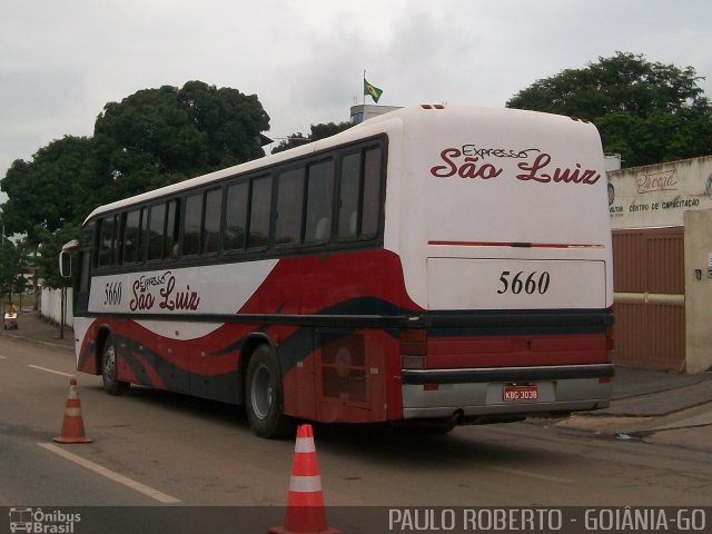 Expresso São Luiz 5660 na cidade de Goiânia, Goiás, Brasil, por Paulo Roberto de Morais Amorim. Número da foto: #1514201.