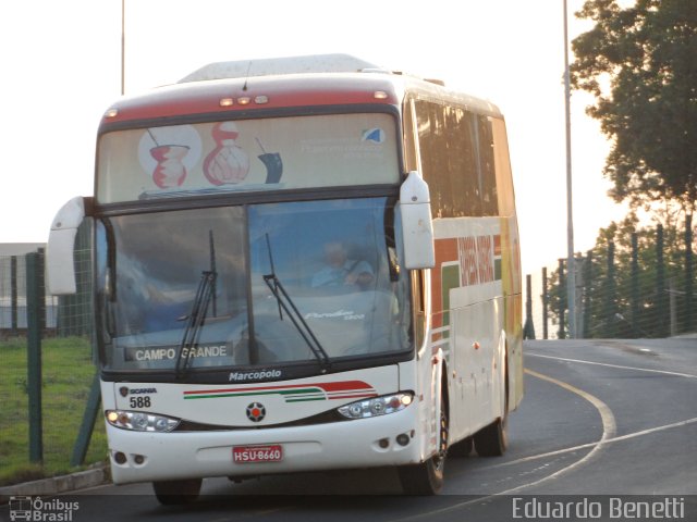 Expresso Queiroz 588 na cidade de Campo Grande, Mato Grosso do Sul, Brasil, por Eduardo Benetti . Número da foto: #1515872.