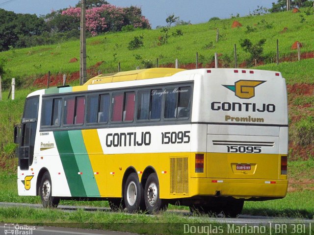 Empresa Gontijo de Transportes 15095 na cidade de Três Corações, Minas Gerais, Brasil, por Douglas Mariano. ID da foto: 1515241.