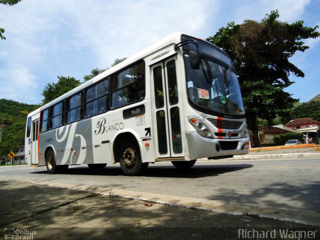 Transportes Blanco RJ 136.176 na cidade de Paracambi, Rio de Janeiro, Brasil, por Richard Wagner. Número da foto: #1520378.