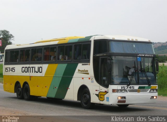 Empresa Gontijo de Transportes 15745 na cidade de Sabará, Minas Gerais, Brasil, por Kleisson  dos Santos. ID da foto: 1521515.