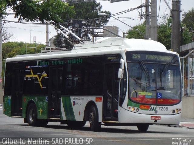 Metra - Sistema Metropolitano de Transporte 7208 na cidade de São Paulo, São Paulo, Brasil, por Gilberto Martins. Número da foto: #1523824.