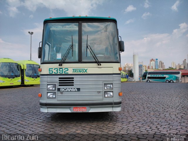 Viação Garcia 5392 na cidade de Londrina, Paraná, Brasil, por Ricardo Zuin. Número da foto: #2084587.