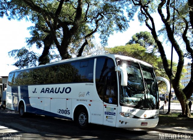 J. Araujo 2005 na cidade de Curitiba, Paraná, Brasil, por Nilton Félix da Silva. ID da foto: 2084169.