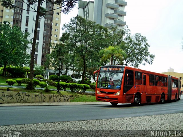 Auto Viação Redentor HD252 na cidade de Curitiba, Paraná, Brasil, por Nilton Félix da Silva. ID da foto: 2084165.