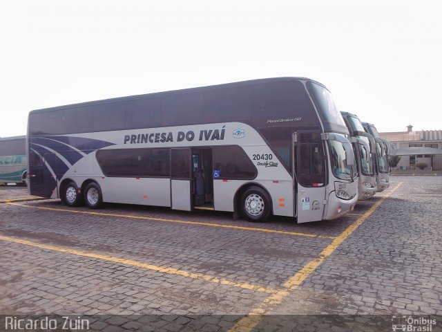 Princesa do Ivaí 20430 na cidade de Londrina, Paraná, Brasil, por Ricardo Zuin. Número da foto: #2084617.