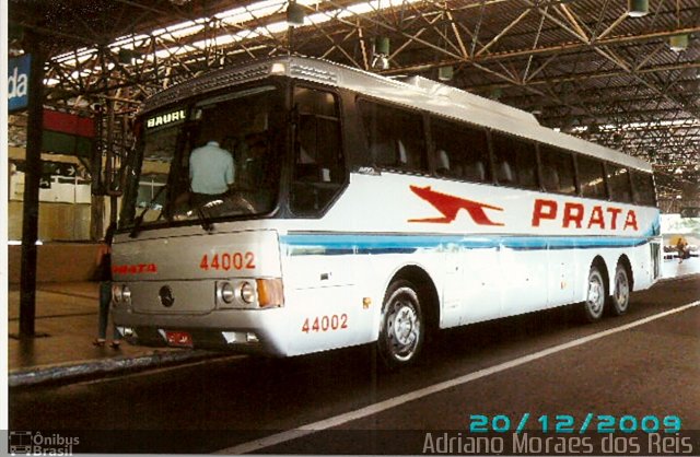 Expresso de Prata 44002 na cidade de Bauru, São Paulo, Brasil, por Adriano Moraes dos Reis. Número da foto: #2104181.