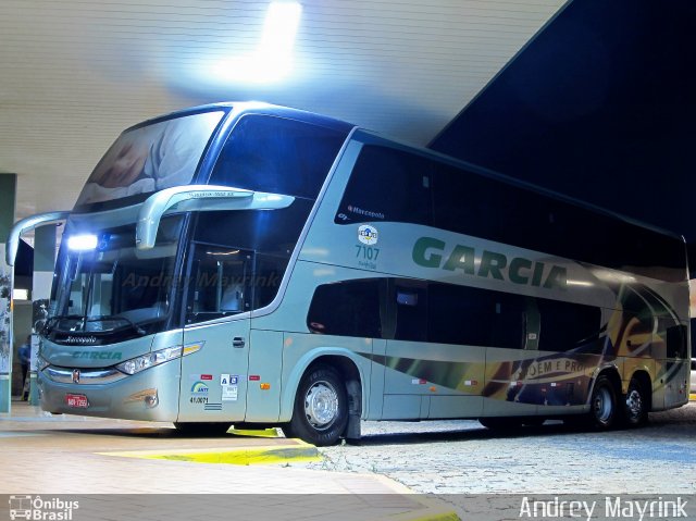 Viação Garcia 7107 na cidade de Ourinhos, São Paulo, Brasil, por Andrey Gustavo. Número da foto: #2103939.