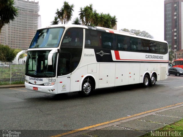 Auto Viação Catarinense 2353 na cidade de Curitiba, Paraná, Brasil, por Nilton Félix da Silva. ID da foto: 2103797.