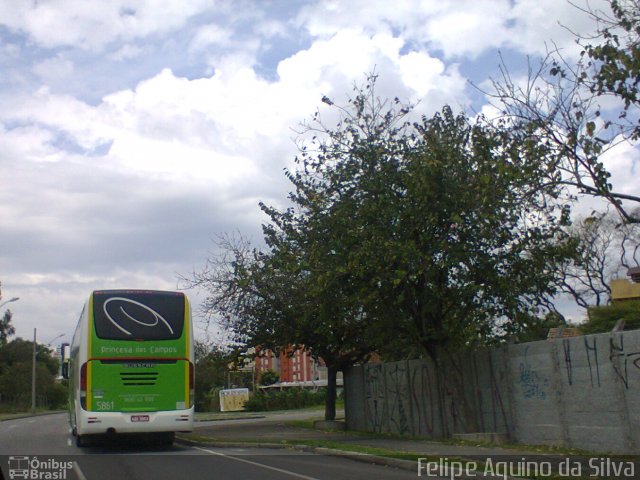 Expresso Princesa dos Campos 5861 na cidade de Curitiba, Paraná, Brasil, por Felipe Aquino da Silva. ID da foto: 2109487.