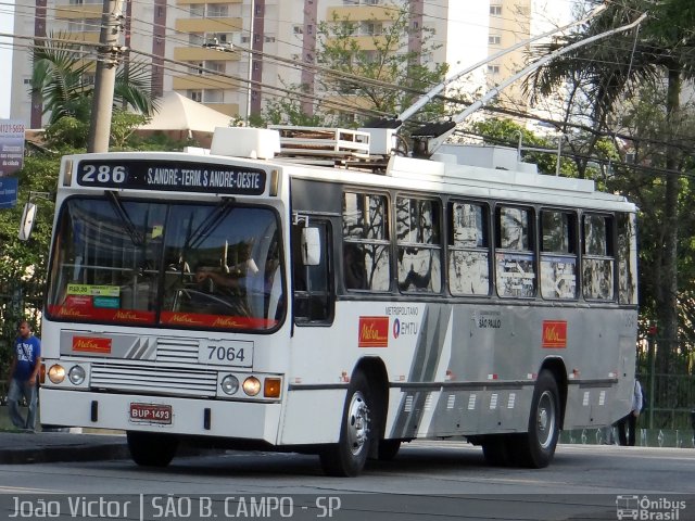 Metra - Sistema Metropolitano de Transporte 7064 na cidade de São Bernardo do Campo, São Paulo, Brasil, por João Victor. ID da foto: 2112404.