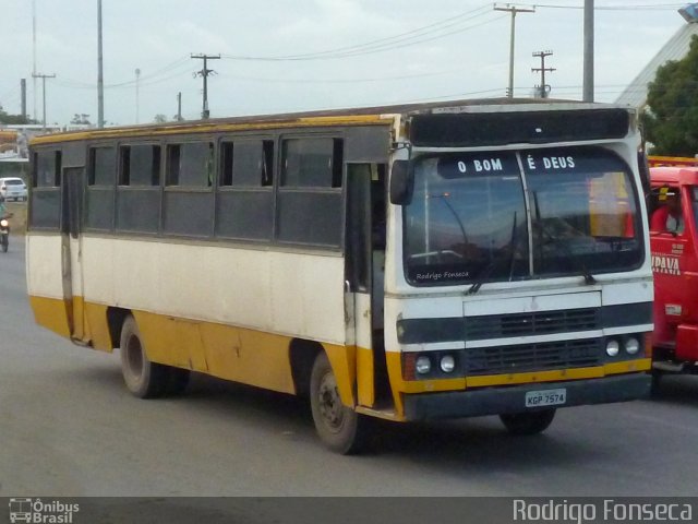 Ônibus Particulares 7574 na cidade de Maceió, Alagoas, Brasil, por Rodrigo Fonseca. Número da foto: #2118563.