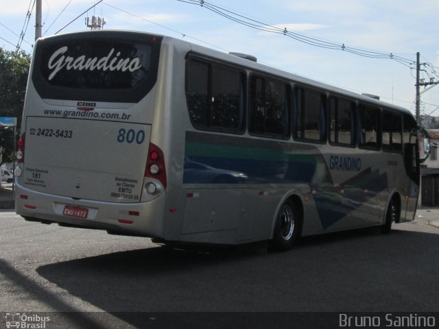 Grandino Transportes 800 na cidade de Taboão da Serra, São Paulo, Brasil, por Bruno Santino. Número da foto: #2128405.